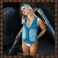 Load image into Gallery viewer, Y2K Billabong Denim Vest (M)
