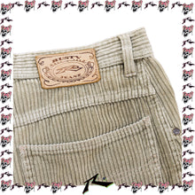Load image into Gallery viewer, 1990&#39;s Rusty Thick Corduroy Shorts (28&quot;)
