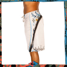 Load image into Gallery viewer, Y2K Quiksilver Boardshorts (31&quot;)
