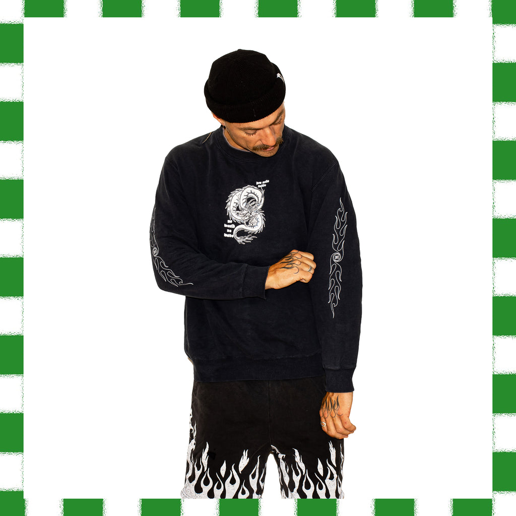 Y2K Dig Deep "Dragon" Graphic Sweatshirt (L)