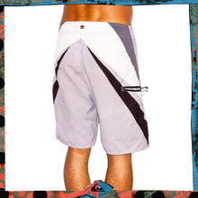 Load image into Gallery viewer, Y2K Quiksilver Tech Boardshorts (32&quot;)
