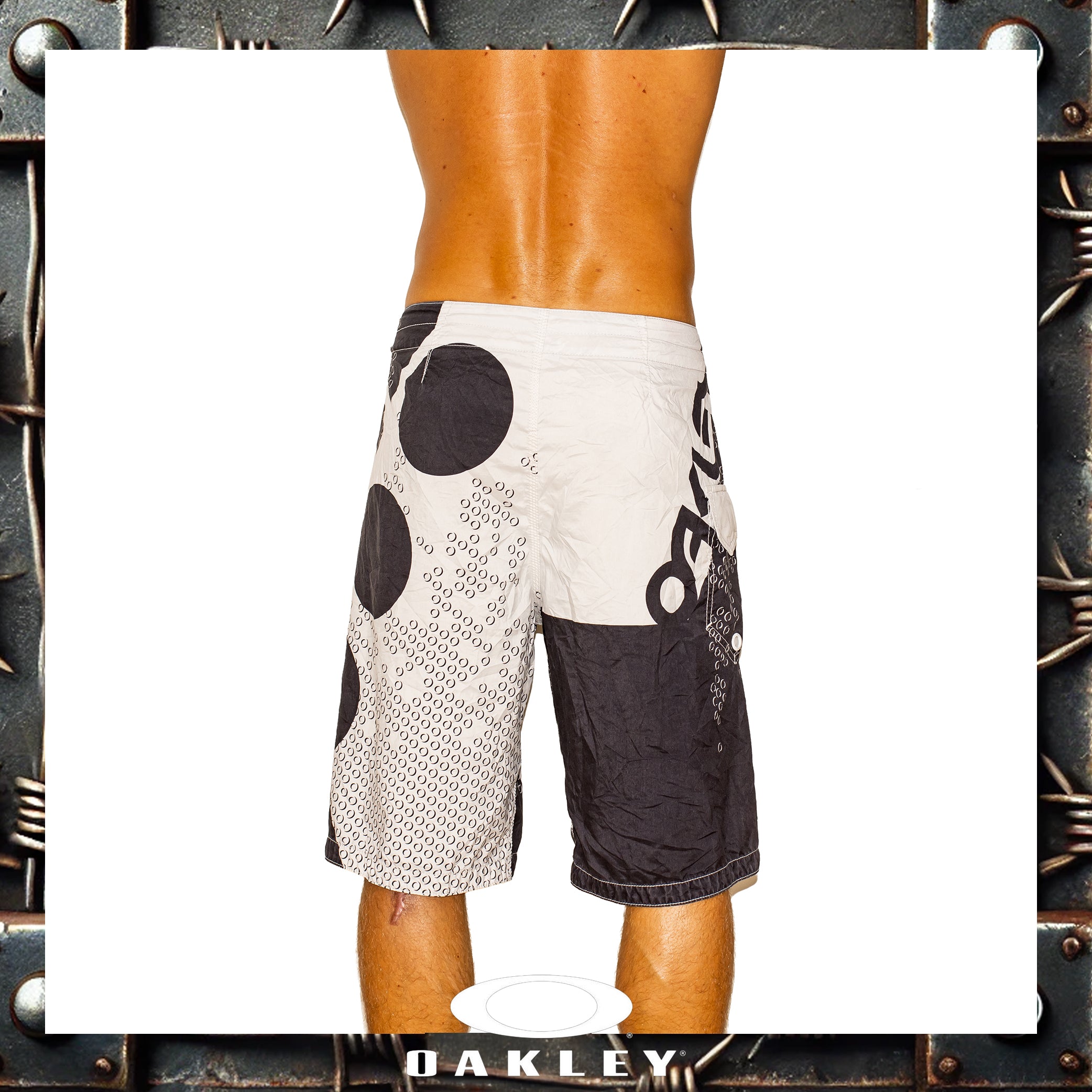 Y2K Oakley Vault Tech Boardies (34")