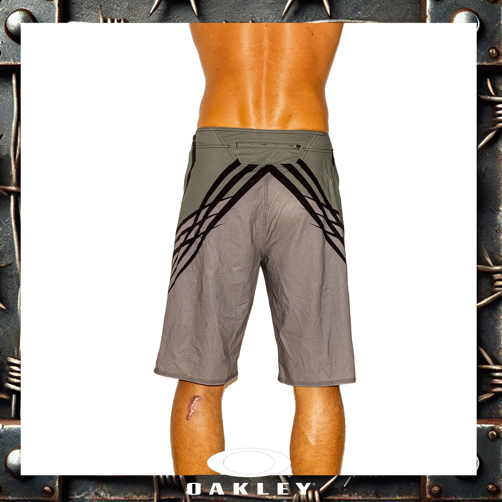 Y2K Oakley Airlite Tech Boardies (34")