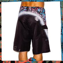 Load image into Gallery viewer, Y2K Quiksilver Tech Boardshorts (32&quot;)
