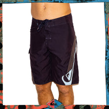 Load image into Gallery viewer, Y2K Quiksilver Tech Boardshorts (30&quot;)
