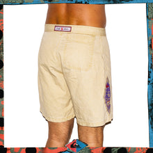 Load image into Gallery viewer, 1990&#39;s Quiksilver &quot;Surfers Of Fortune&quot; Shorts (30&quot;)
