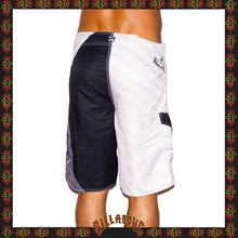 Load image into Gallery viewer, Y2K Billabong &quot;Andy Irons - Airlite Signature Series&quot; Boardshorts (32&quot;)
