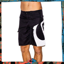 Load image into Gallery viewer, Y2K Quiksilver Tech Boardshorts (28&quot;)
