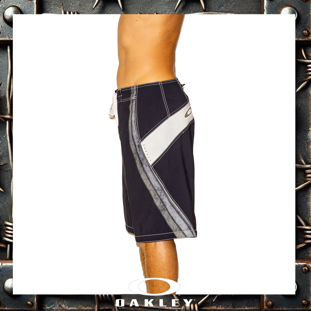 Y2K Oakley Vault Tech Boardies (32")