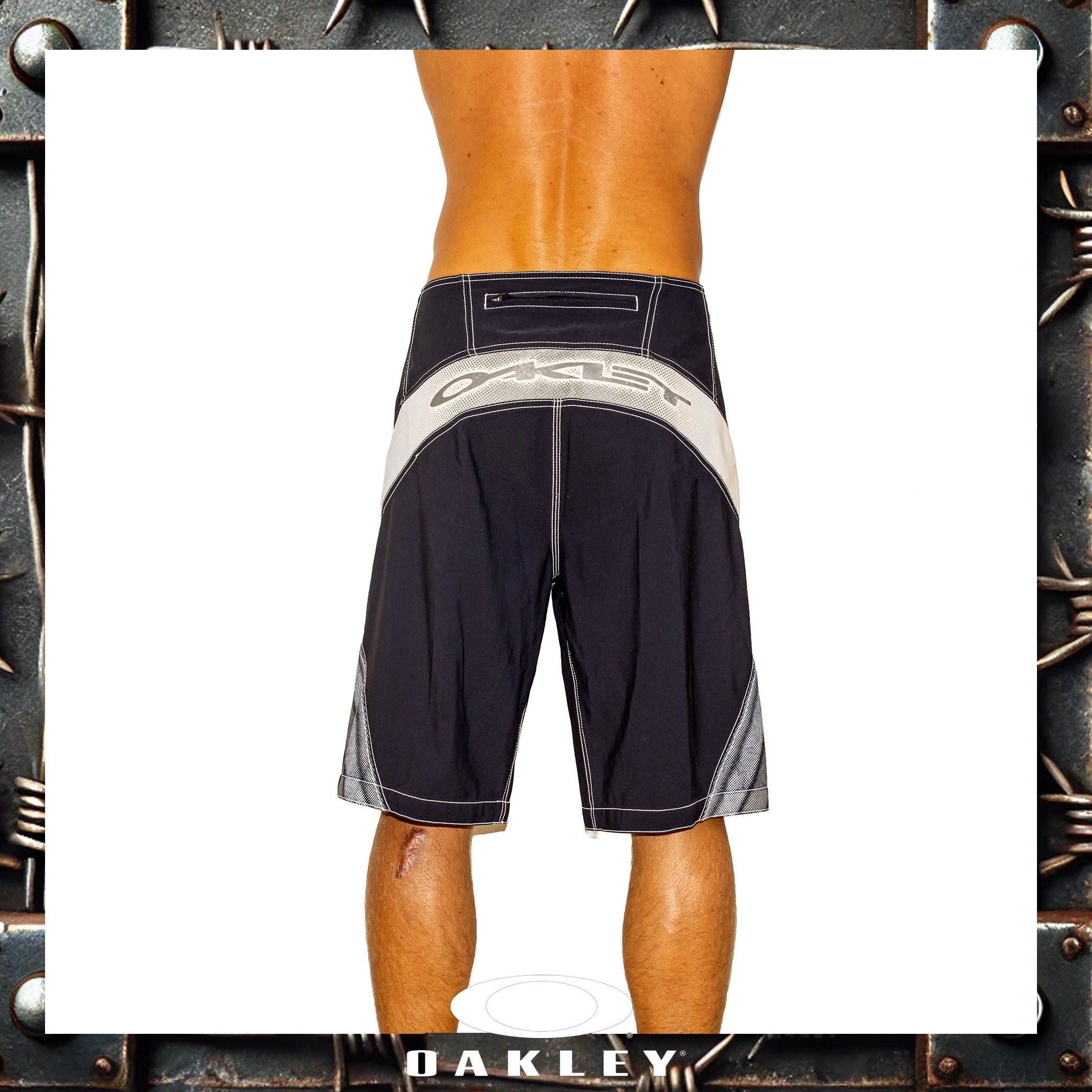 Y2K Oakley Vault Tech Boardies (32")