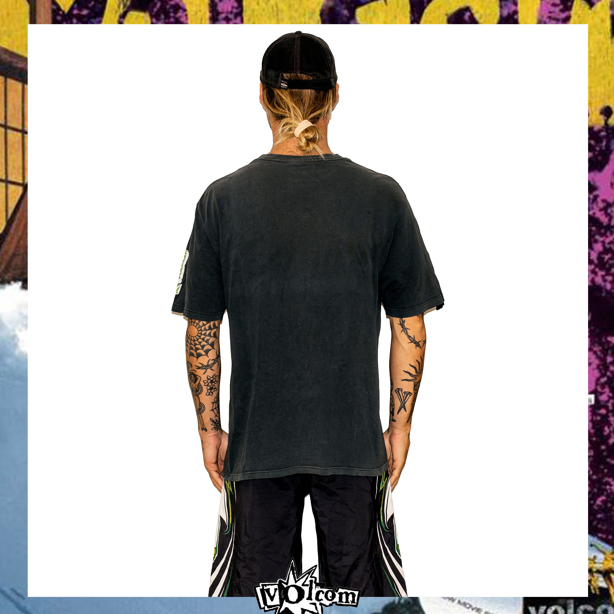 Y2K Volcom Spellout Tee (L)