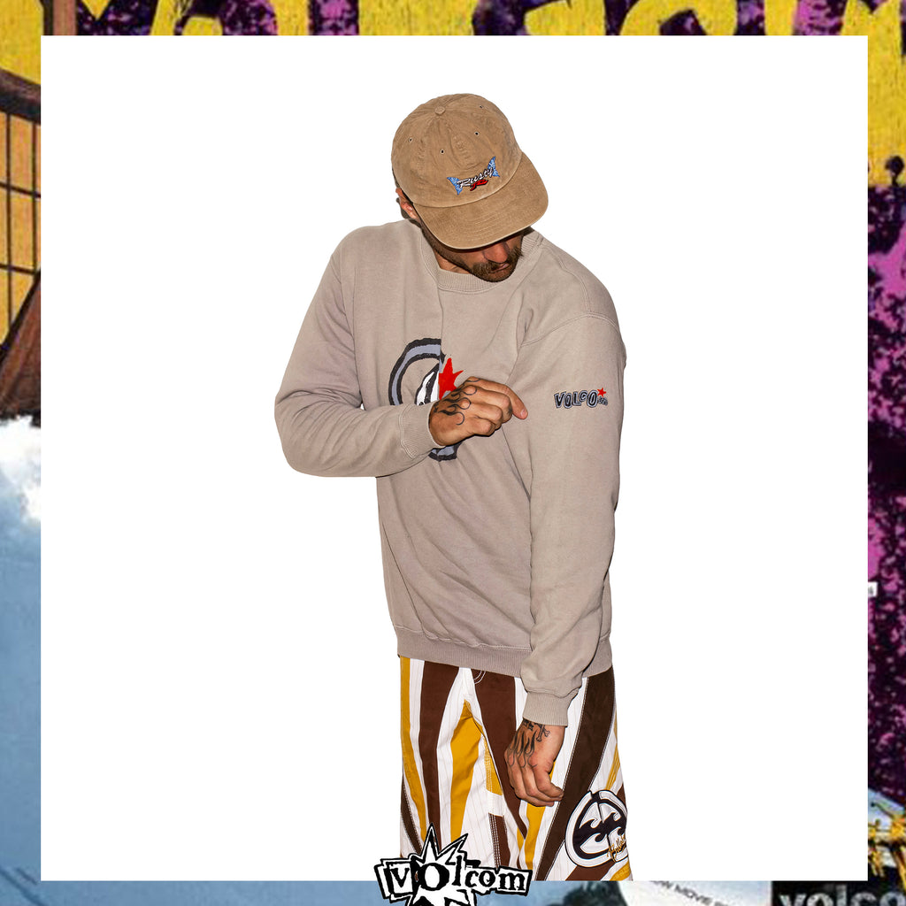 1990's Volcom Graphic Crewneck Sweatshirt (M) *RARE*
