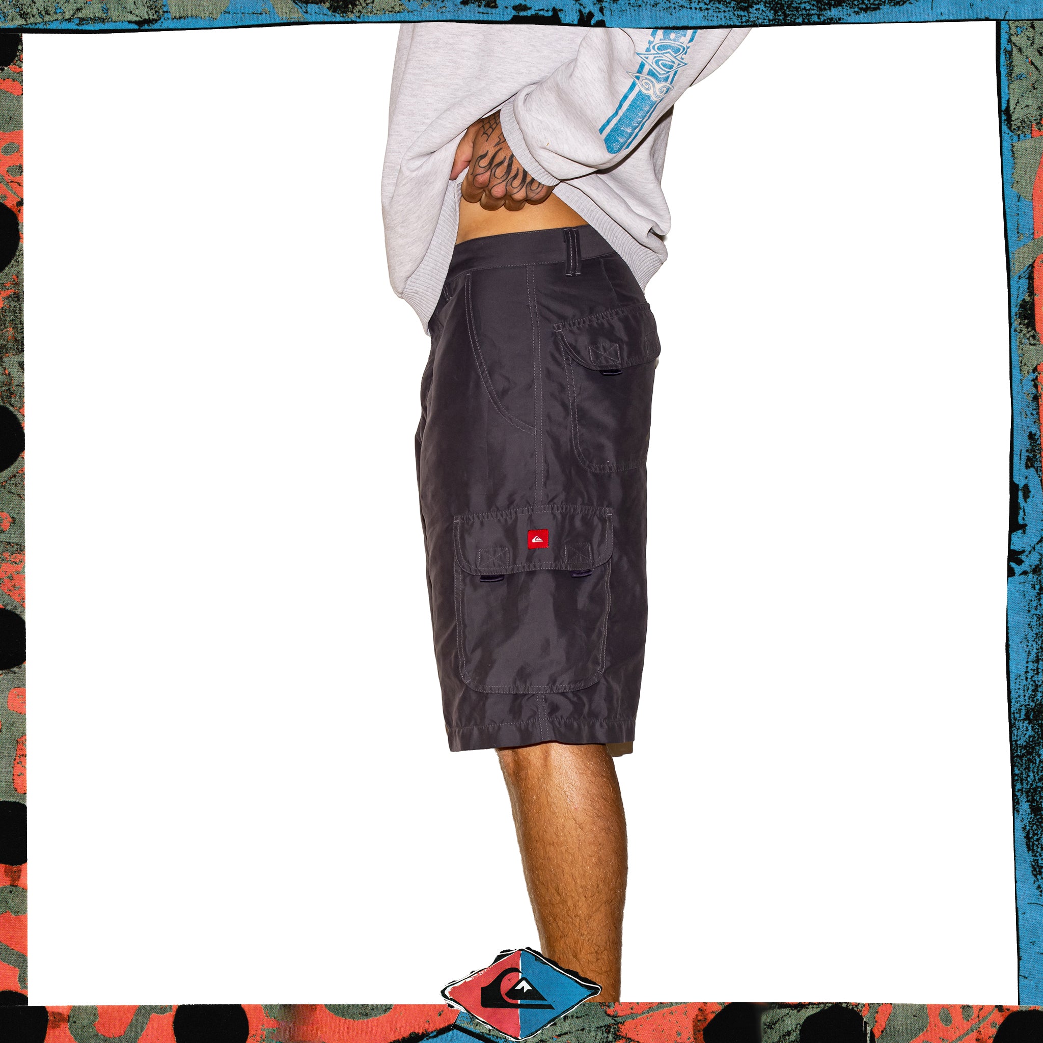 Y2K Quiksilver Script Cargo Shorts (31")