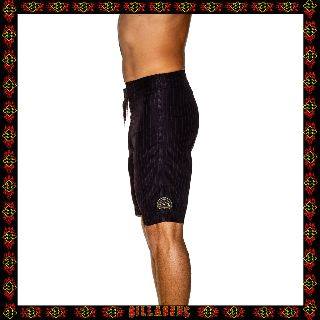 Y2K Billabong Supreme Tech Boardies (28")