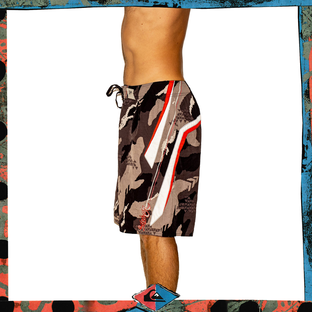 Y2K Quiksilver "Camo" Supreme Tech Boardies (34")