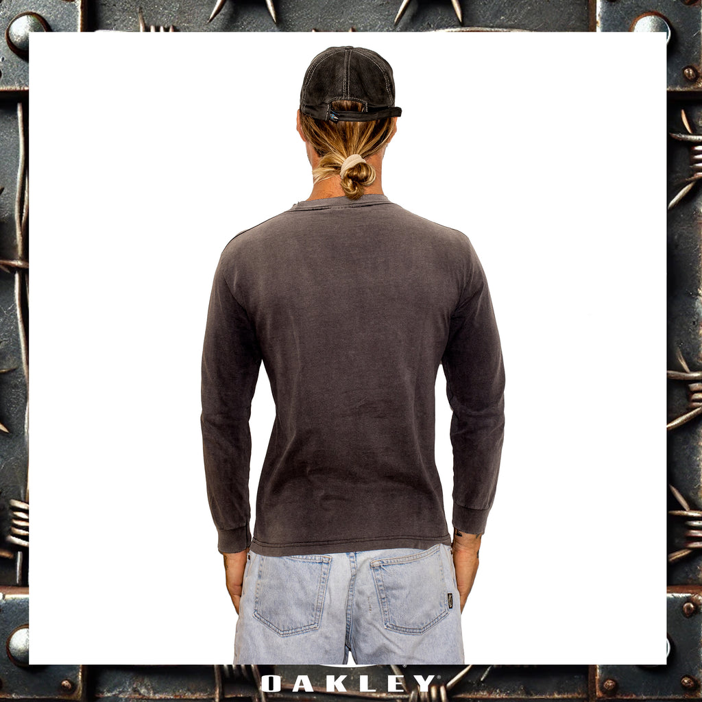 Y2K Oakley "Red Tag" Spellout L/S Tee (M)