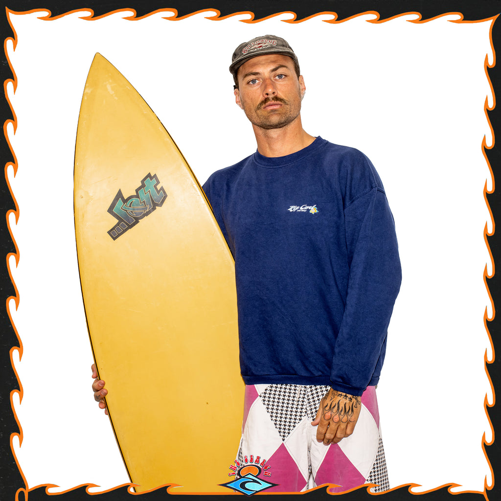 90's Rip Curl Spellout Embroidered Crewneck Sweatshirt (M-L)