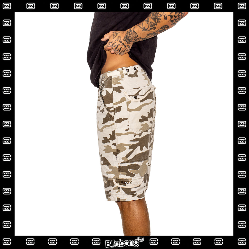 Y2K Billabong Camo Cargo Shorts (29")