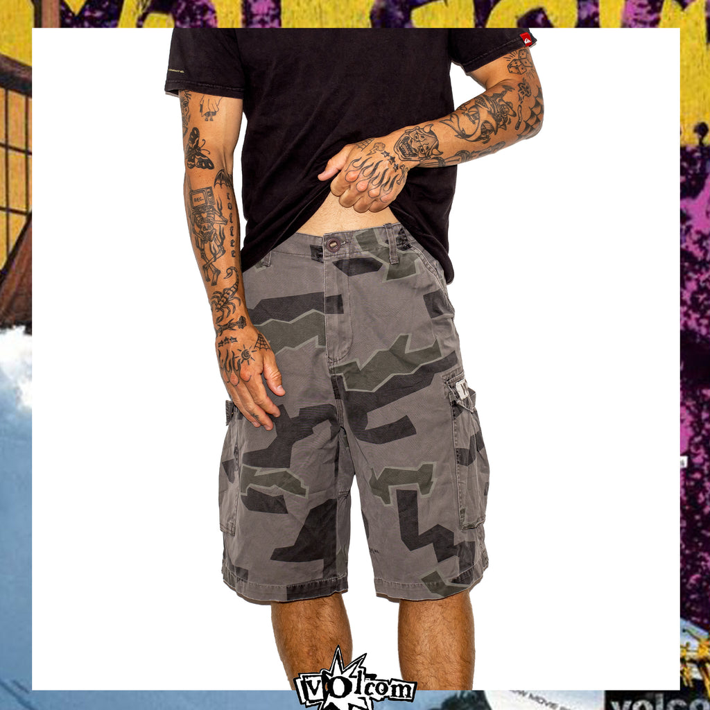 Y2K Volcom Scout Camo Cargo Shorts (34")