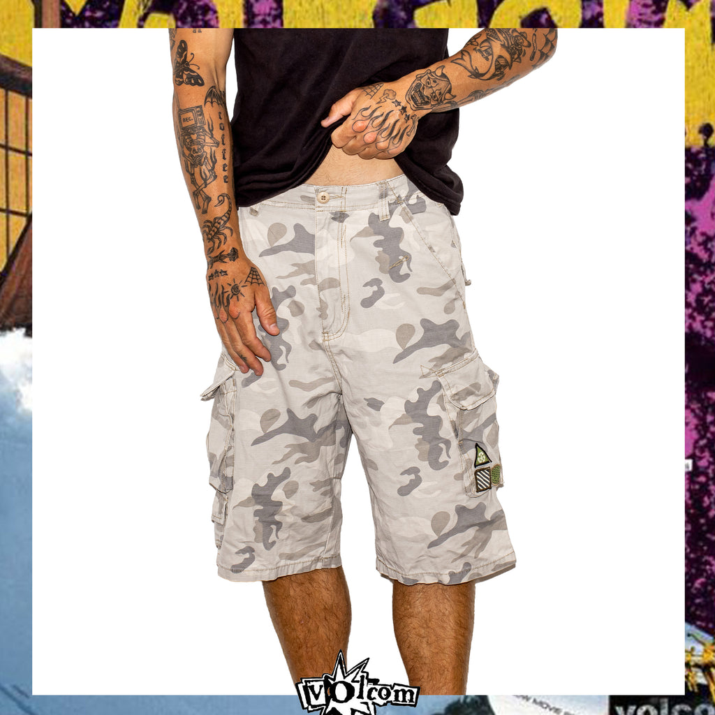 Y2K Volcom Scout Camo Cargo Shorts (32")