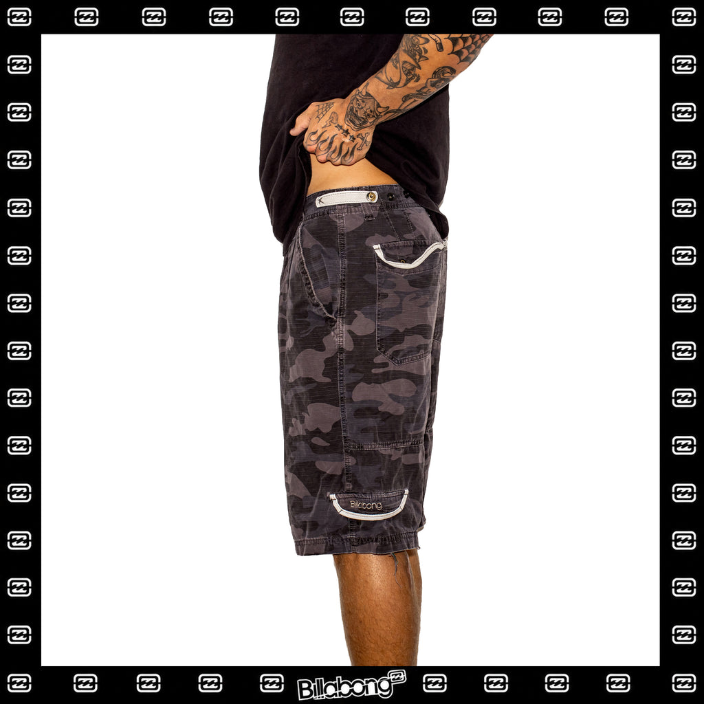 Y2K Billabong Camo Cargo Shorts (30")