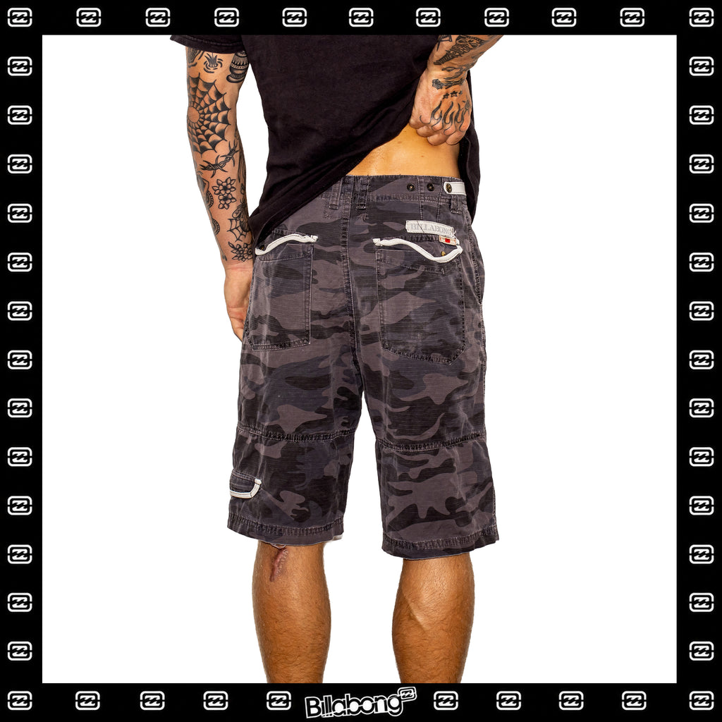 Y2K Billabong Camo Cargo Shorts (30")