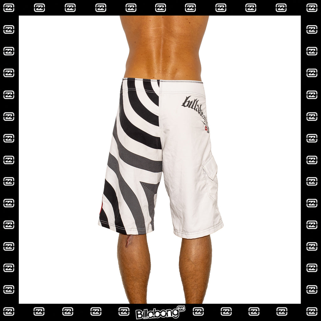Y2K Billabong Supreme Tech Boardies (32")