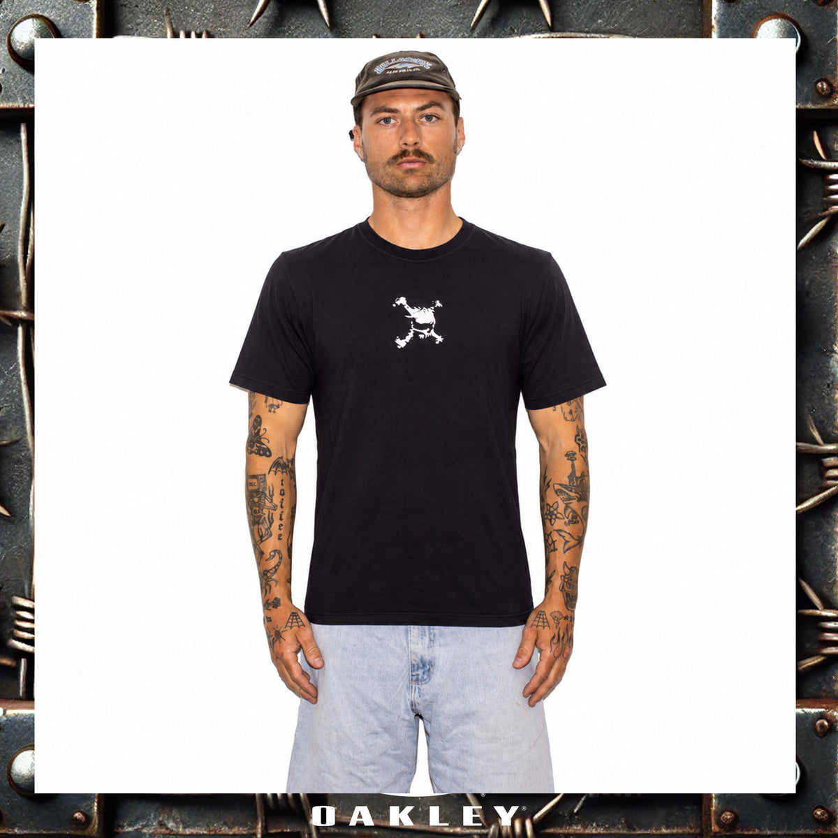 Y2K Oakley "3D Skull" Spellout Tee (M)