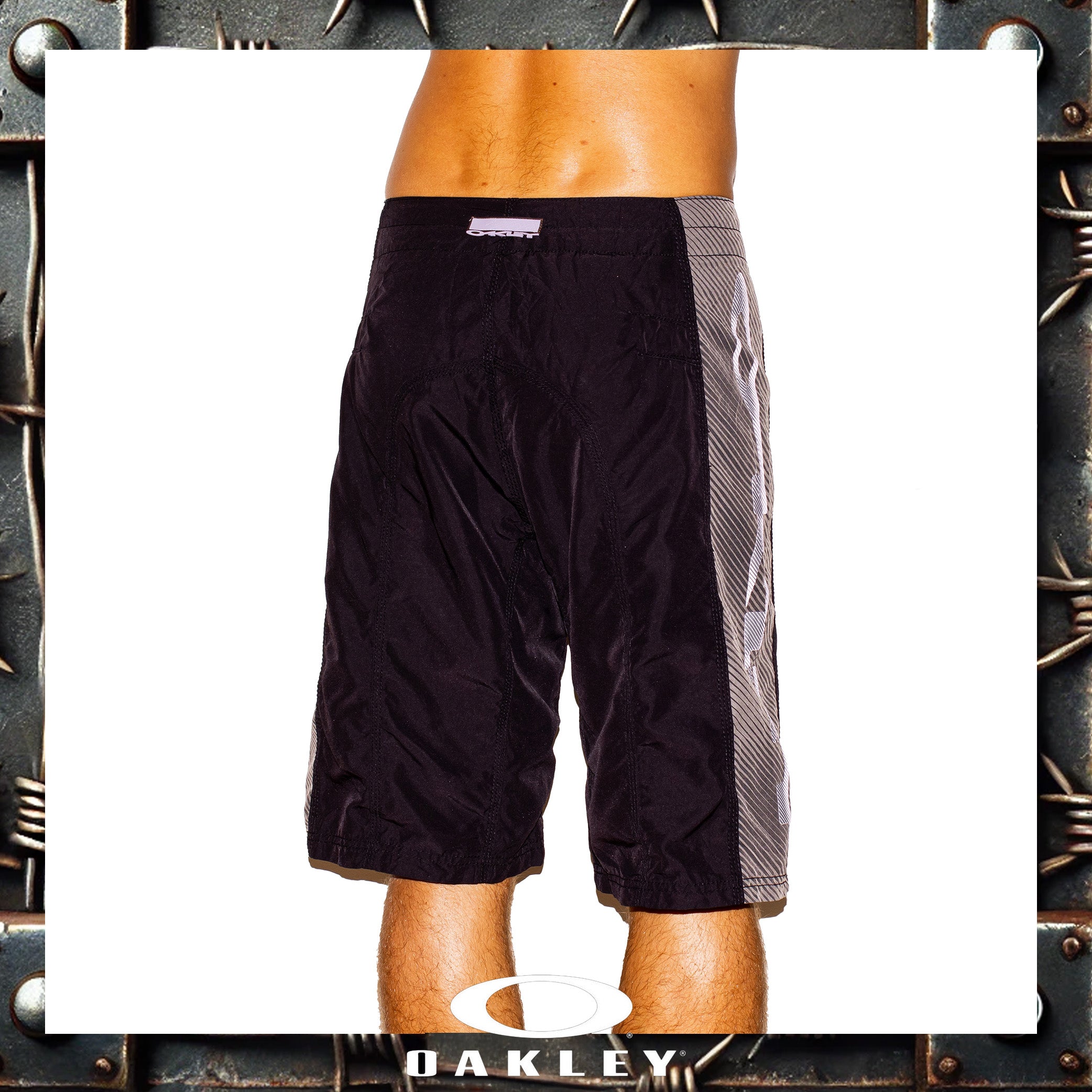 Y2K Oakley Vault Tech Boardies (36")