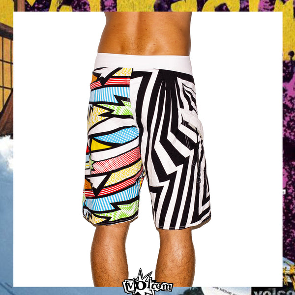 Y2K Volcom Comicazee Mod Tech Boardies (30")