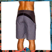 Load image into Gallery viewer, Y2K Quiksilver Supreme Tech Boardies (28&quot;)
