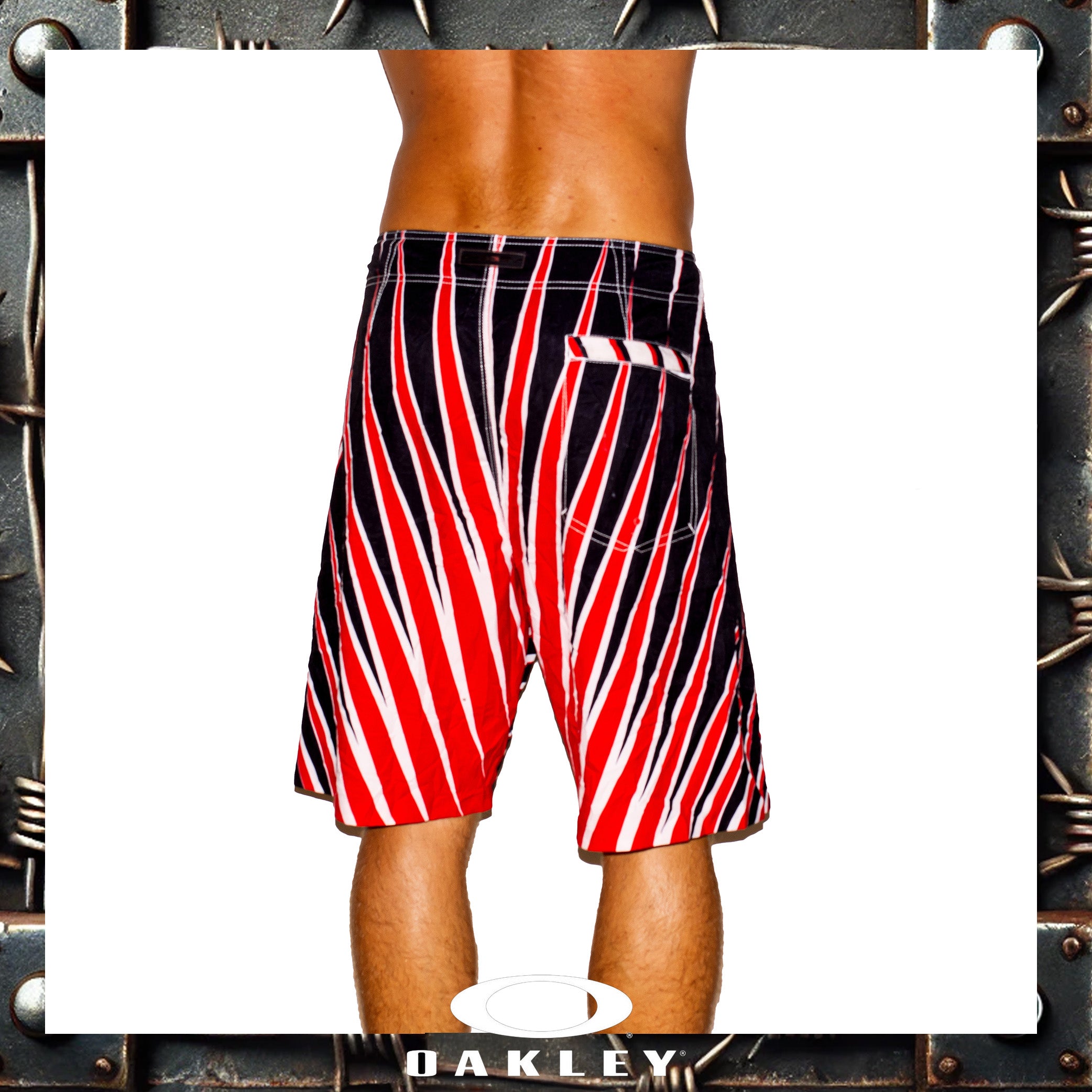 Y2K Oakley Vault Tech Boardies (34")