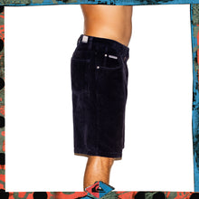 Load image into Gallery viewer, Y2K Quiksilver Thick Corduroy Shorts (33&quot;)
