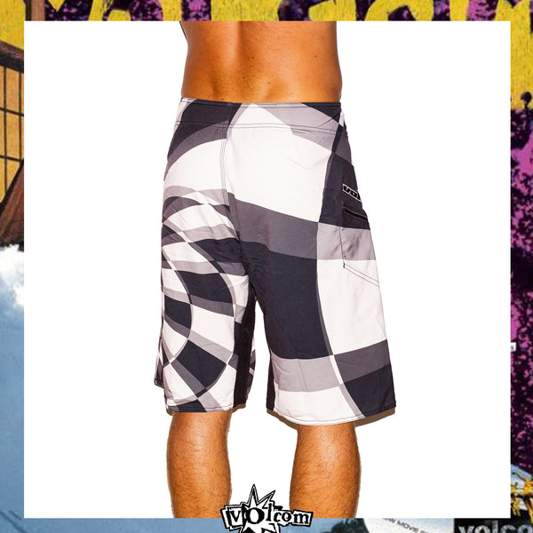 Y2K Volcom "Dean Morrison *DINGO* Signature Series" Boardies (34")
