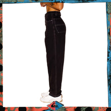 Load image into Gallery viewer, 1990&#39;s Quiksilver &quot;QSD&quot; High Waisted Jeans (28&quot;)
