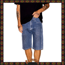 Load image into Gallery viewer, Y2K Billabong &quot;Carpenter&quot; Jorts (32&quot;)
