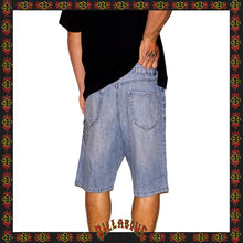 Load image into Gallery viewer, Y2K Billabong Denim Jorts (32&quot;)
