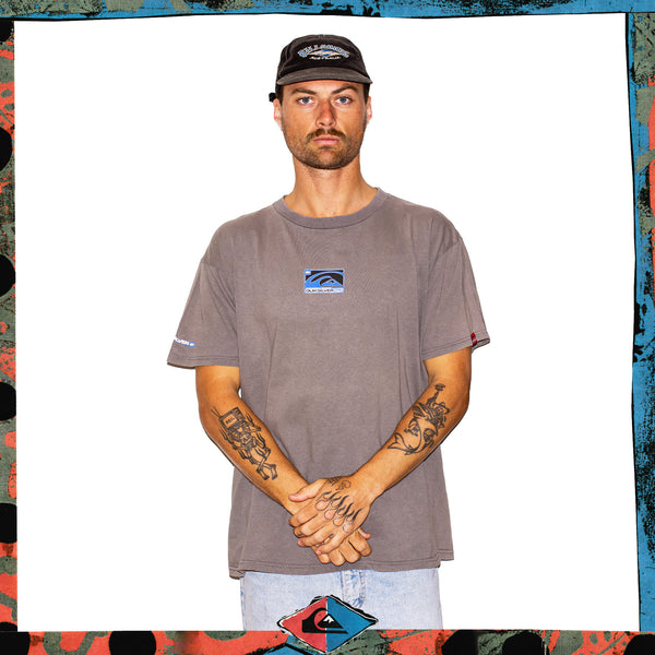 Y2K Quiksilver "070 Boardriding Technologies" Graphic Tee (L-XL)