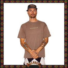 Load image into Gallery viewer, Y2K Billabong Spellout Tee (L)
