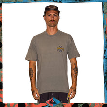 Load image into Gallery viewer, 1990&#39;s Quiksilver Graphic Tee (L)
