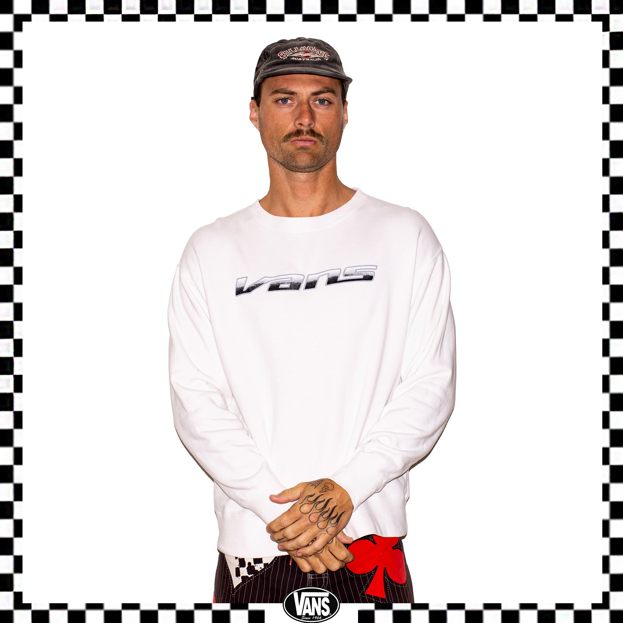 Y2K Vans "Off The Wall" Spellout Sweatshirt (M)