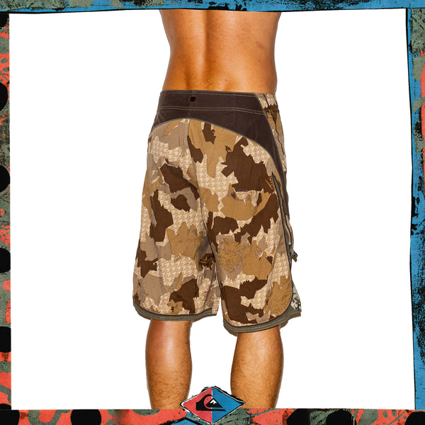 Y2K Quiksilver Camo Tech Boardies (34")