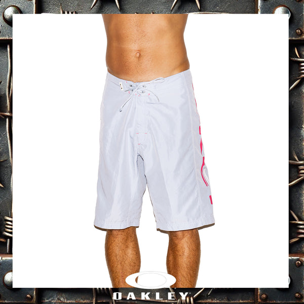 Y2K Oakley Vault Tech Boardies (32