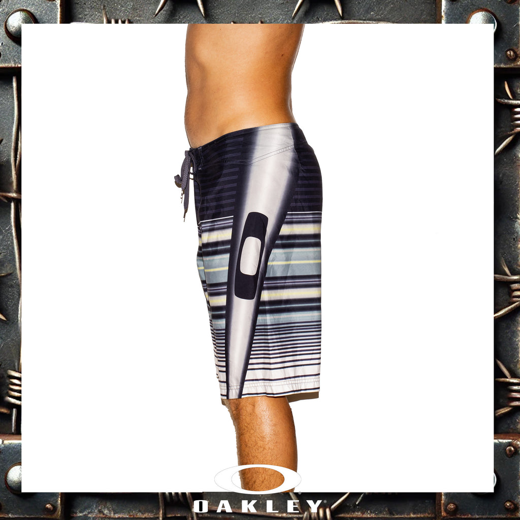 Y2K Oakley Airlite Vault Tech Boardies (34")