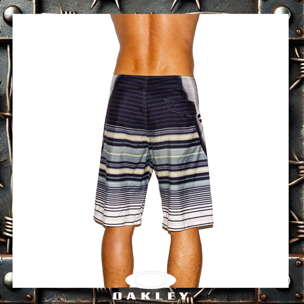 Y2K Oakley Vault Tech Boardies (34")