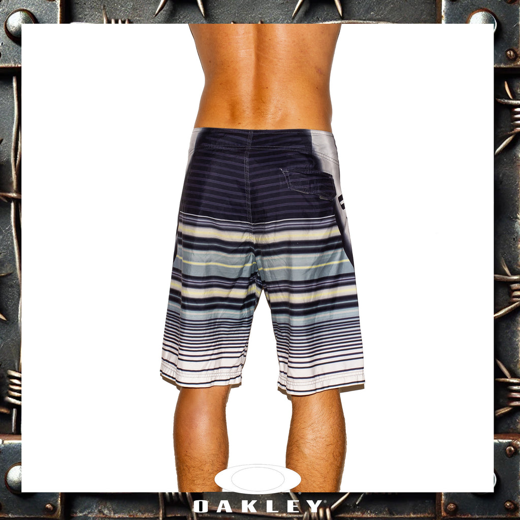 Y2K Oakley Airlite Vault Tech Boardies (34")