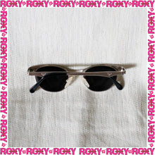 Load image into Gallery viewer, Y2K Roxy &quot;Buffy&quot; Sunglasses
