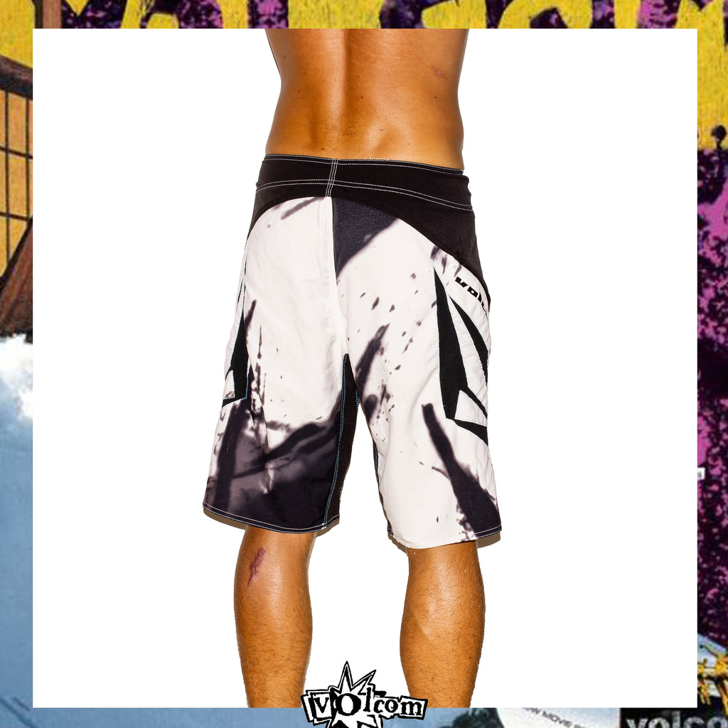 Y2K Volcom "Bruce Irons - Annihilator Signature Series" Boardies (32")