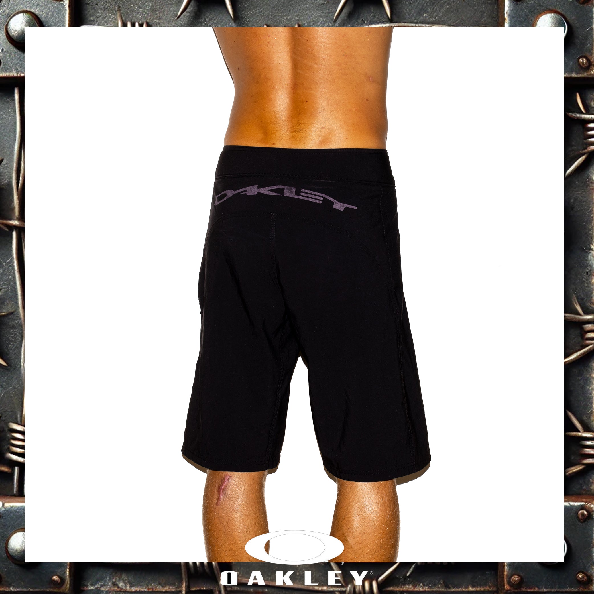 Y2K Oakley Vault Tech Boardies (28")