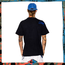 Load image into Gallery viewer, Y2K Quiksilver &quot;Aussie Pride&quot; Graphic Tee (L)
